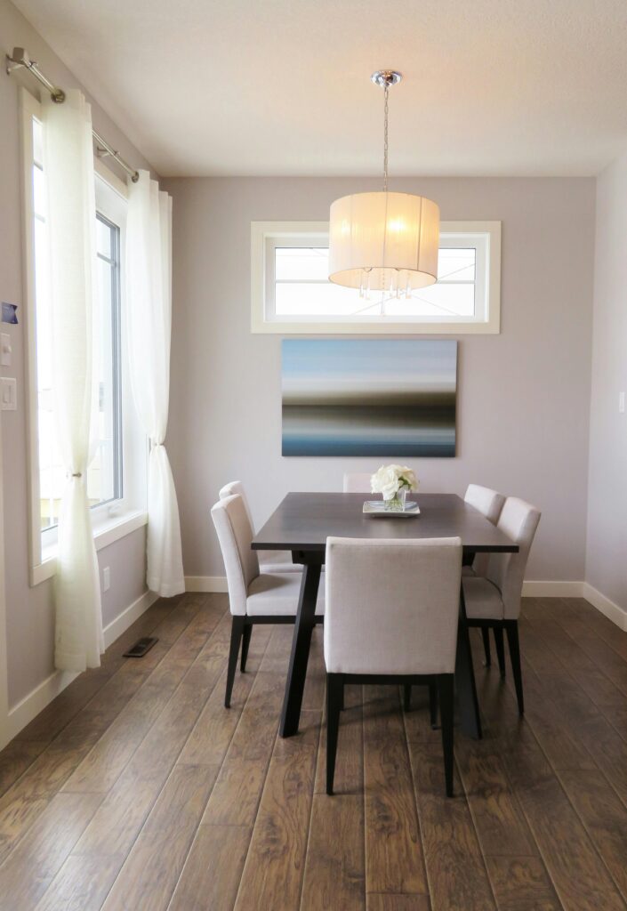 pexels-photo-534172-534172 A bright, contemporary dining room with minimalist decor and modern furnishings.